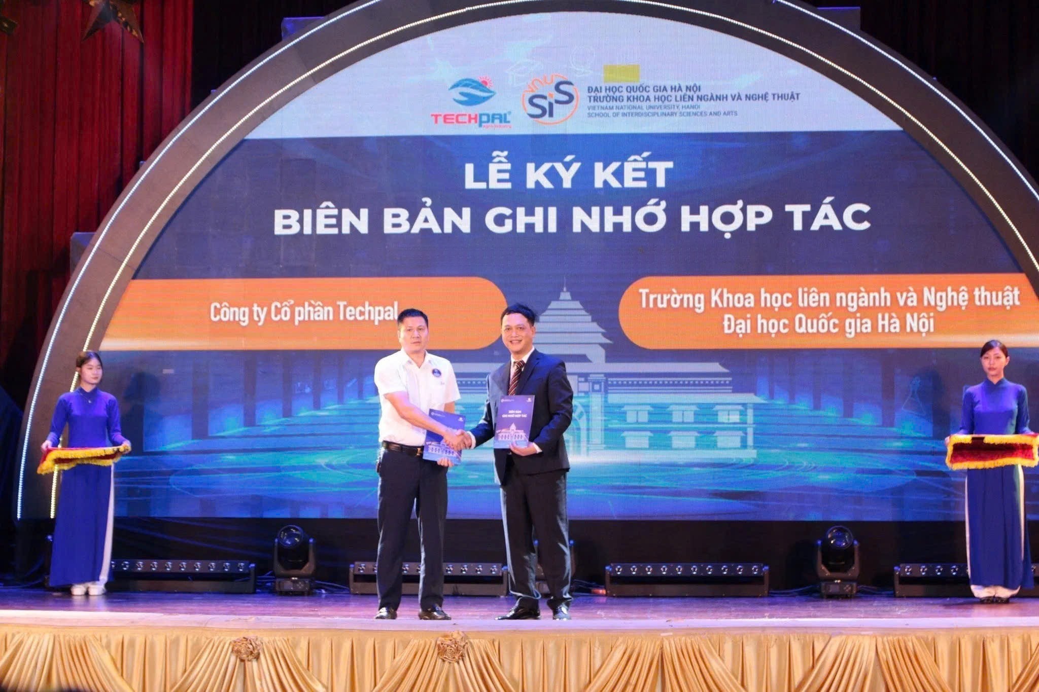 Khoa học đồng hành cùng nông nghiệp bền vững: Dấu ấn của giảng viên Trường Khoa học liên ngành và Nghệ thuật trong hành trình đưa gạo Việt Nam lên ngôi “ngon nhất thế giới 2025”