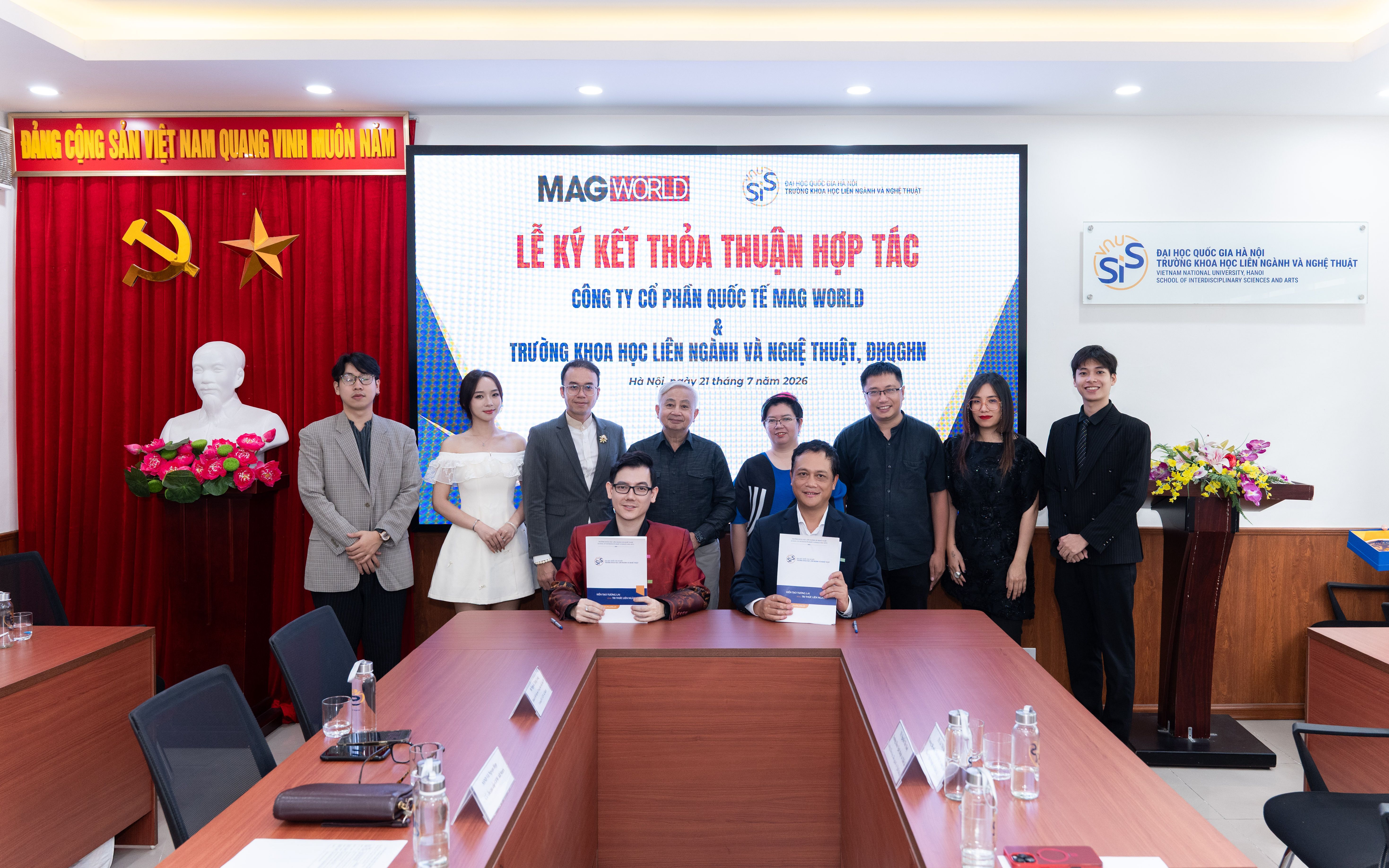 Lễ ký kết hợp tác giữa Trường Khoa học liên ngành và Nghệ thuật và Công ty cổ phần quốc tế MAG World