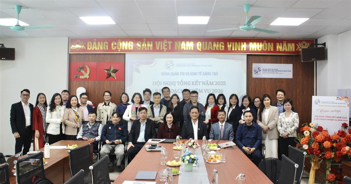 Khoa Quản trị và Kinh tế sáng tạo tổ chức Hội nghị tổng kết năm 2025 và Triển khai kế hoạch nhiệm vụ năm 2026